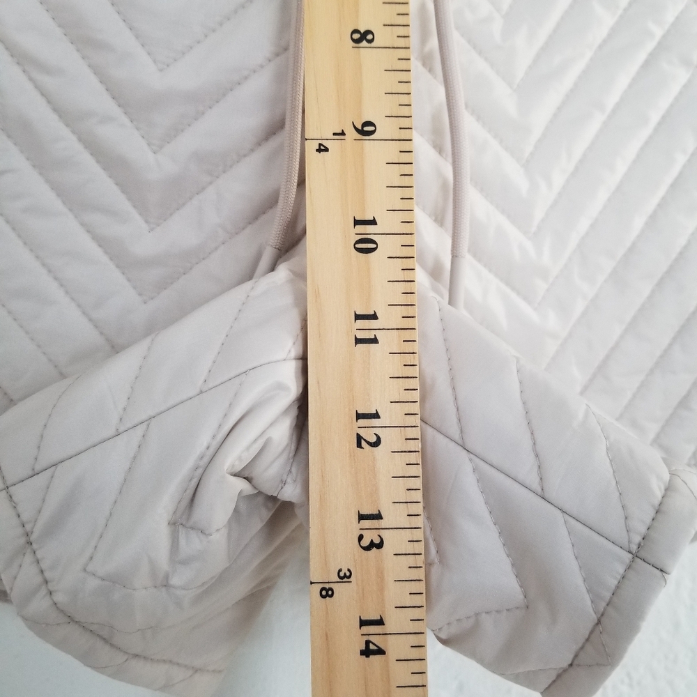 Athleta Apress Ski Short Size 8 - Picture 6 of 10